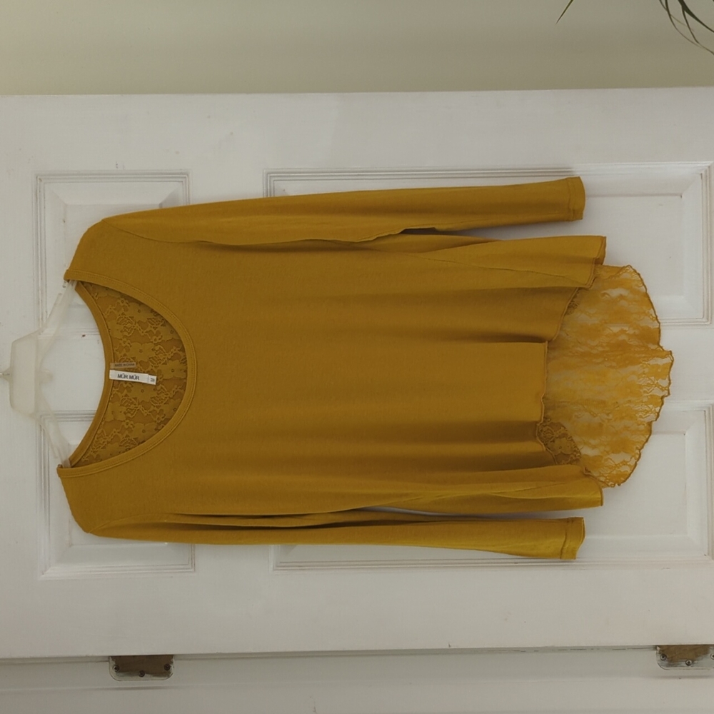 New without tags. Women's top